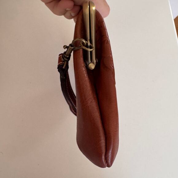 Patricia Nash Savena Tooled Brown Leather Kiss Lock Clutch Wristlet - Picture 4 of 9